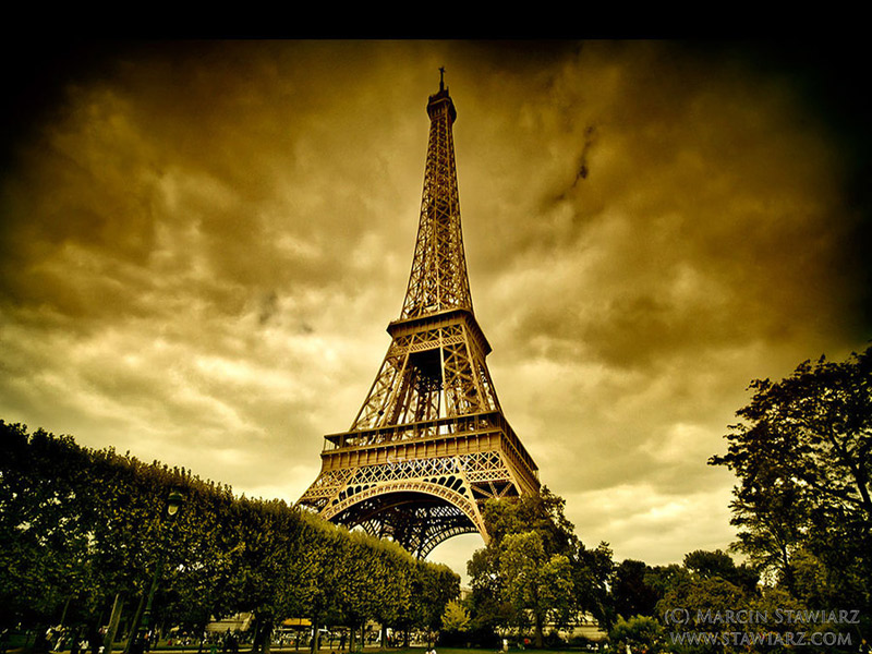 Eiffel Tower 3D Wallpaper