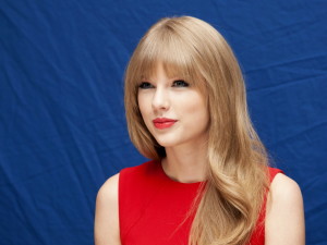 Red Taylor Swift 2013 Wallpaper